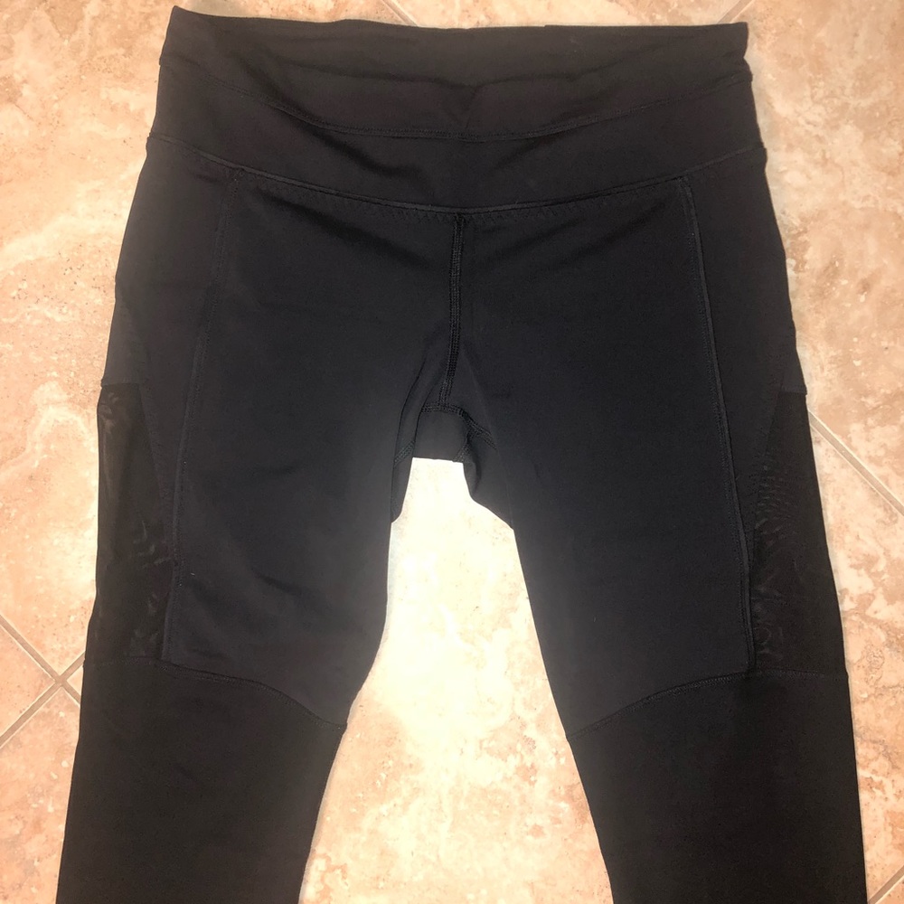 SOLD Lululemon leggings black size 8 with mesh